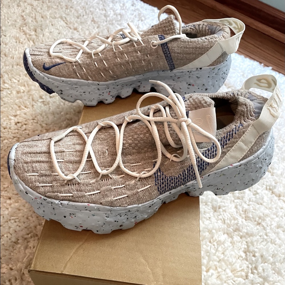 Nike space hippies